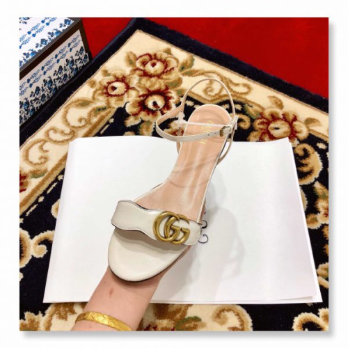 G*u*i-sandals-flat