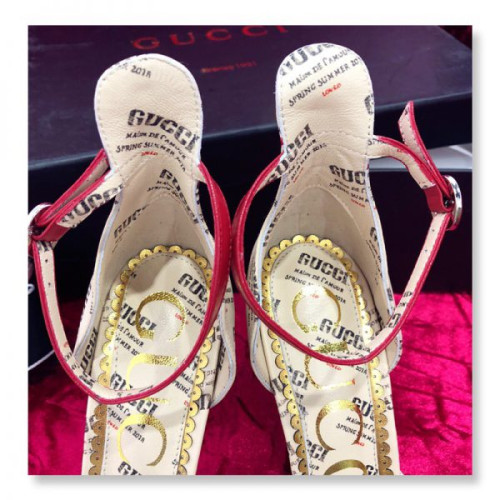 G*u*i-satin-pump