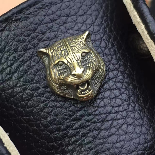 G*u*i-shoe