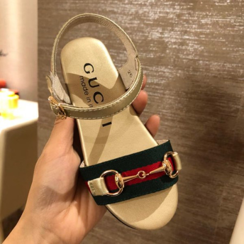 G*u*i-shoes-56-5-4