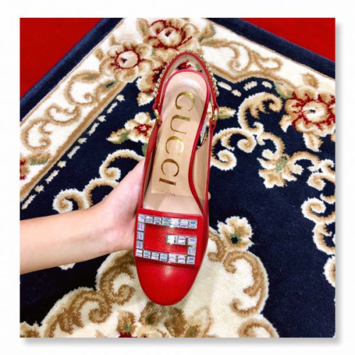G*u*i-slingback-pump-with-crystal-2