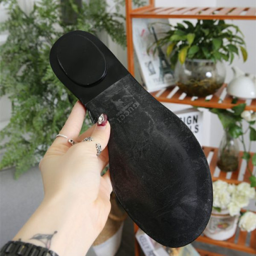 G*u*i-slipper-19