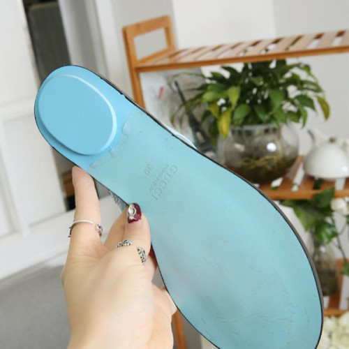 G*u*i-slipper-22