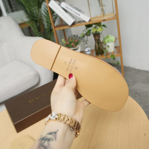 G*u*i-slipper-44