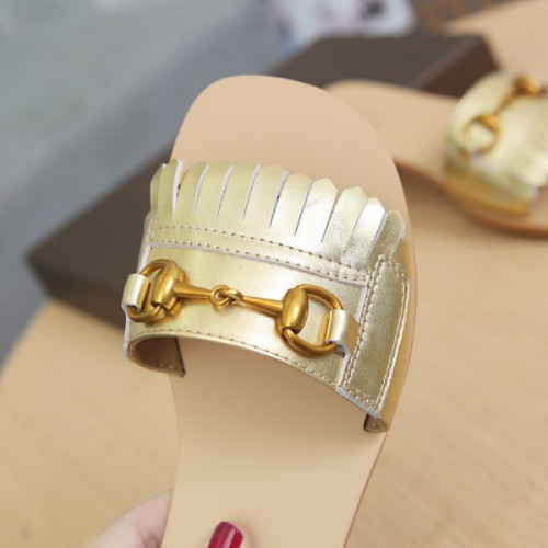G*u*i-slipper-47