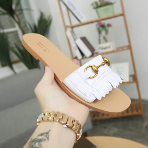 G*u*i-slipper-50