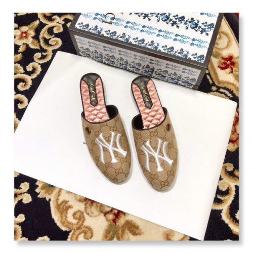 G*u*i-slippers-2