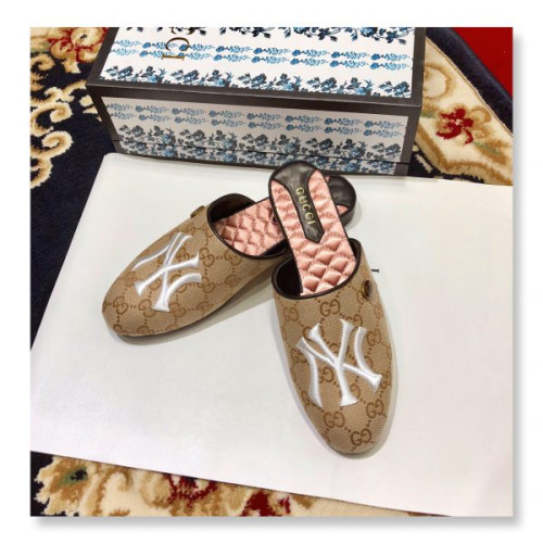 G*u*i-slippers-2