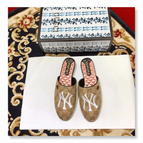 G*u*i-slippers-2