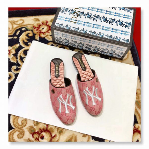 G*u*i-slippers-3