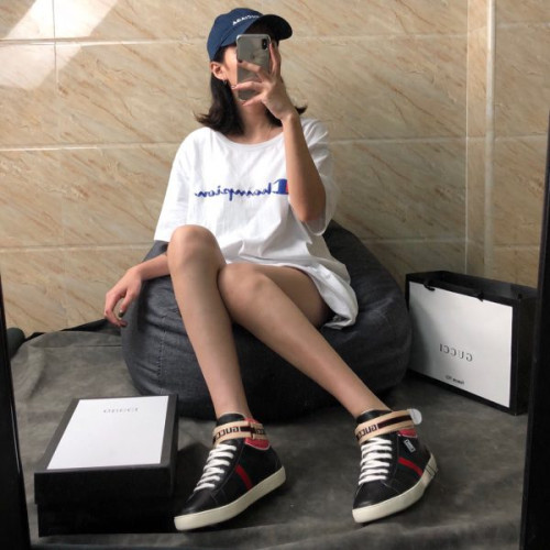 G*u*i-sneaker-2