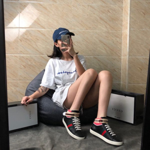 G*u*i-sneaker-2