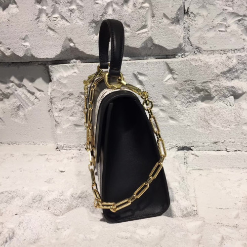 G*u*i-tote