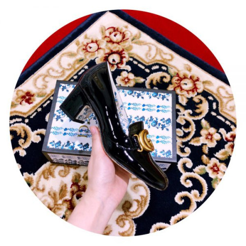 G*u*i-velvet-pump-3