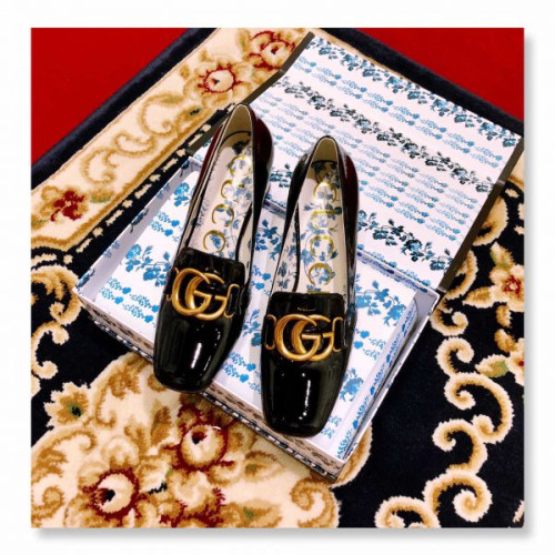 G*u*i-velvet-pump-3