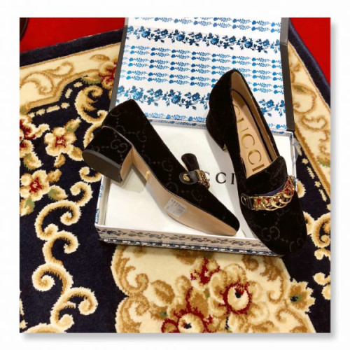 G*u*i-velvet-pump-heel4-5cm