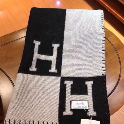 H**mes-blanket-5
