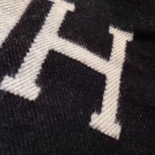 H**mes-blanket-5
