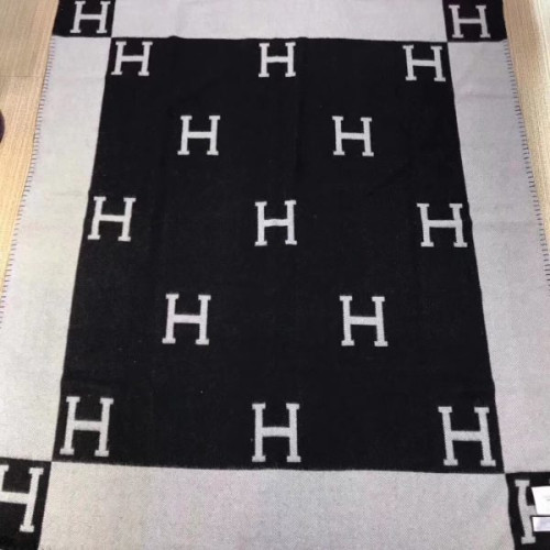 H**mes-blanket-5