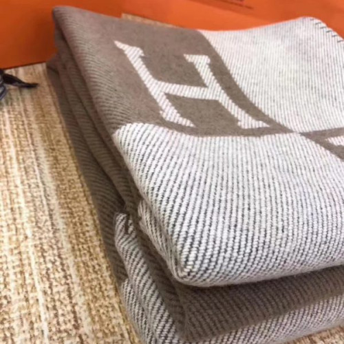 H**mes-blanket-6