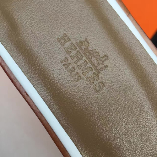 H**mes-shoes