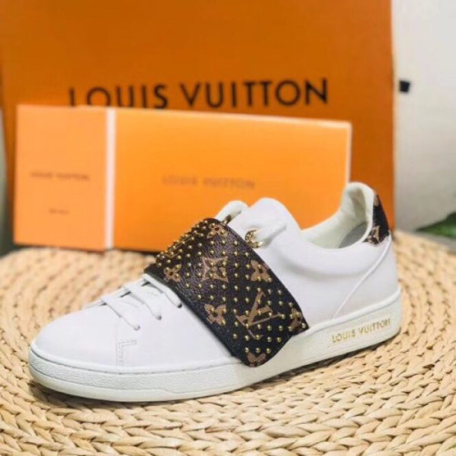is-V*t0n-shoes-154-2-5-5-2