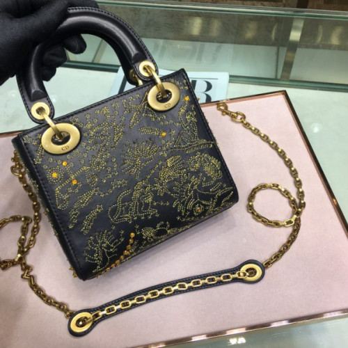lady-D*or-fw18-2