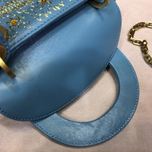 lady-D*or-fw18-3