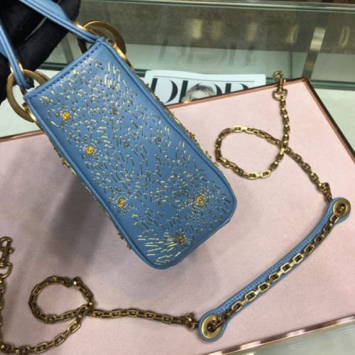 lady-D*or-fw18-3