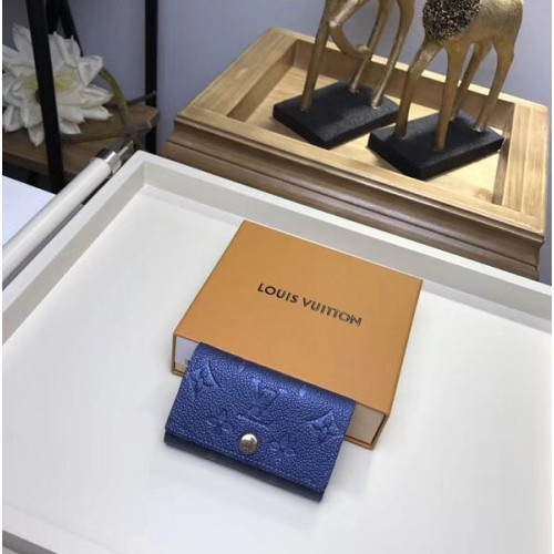 l0*is-V*t0n-6-key-holder-5
