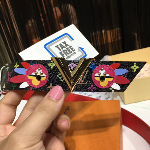 l0*is-V*t0n-belt-28