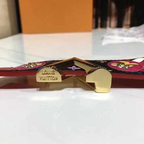 l0*is-V*t0n-belt-28