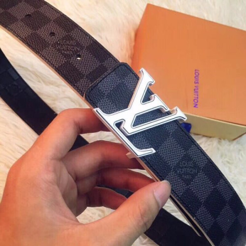 l0*is-V*t0n-belt-29