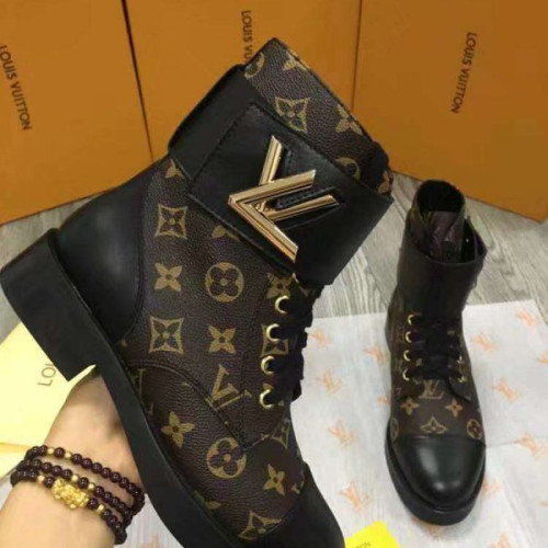 l0*is-V*t0n-boots-12