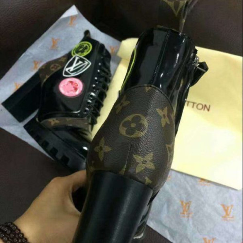 l0*is-V*t0n-boots-13