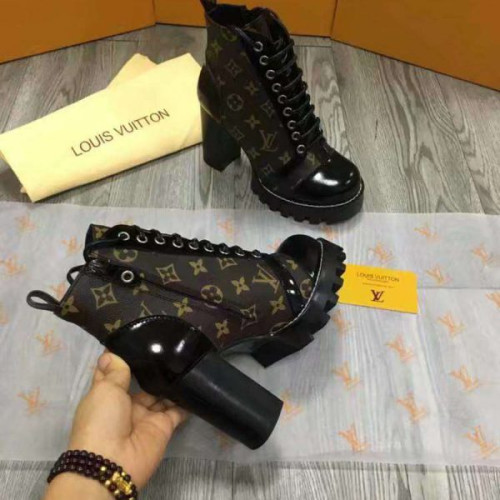 l0*is-V*t0n-boots-16