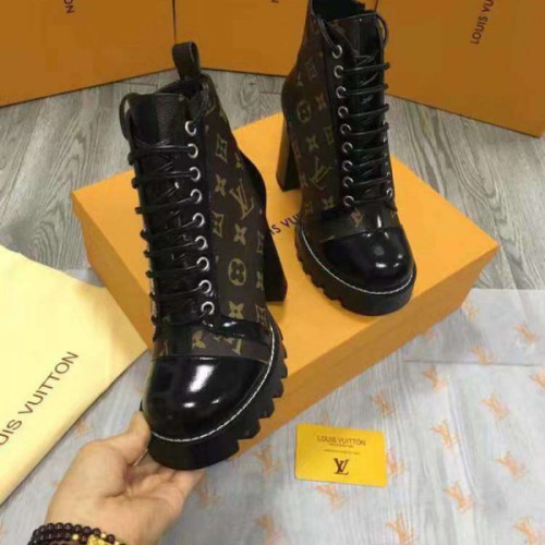 l0*is-V*t0n-boots-16