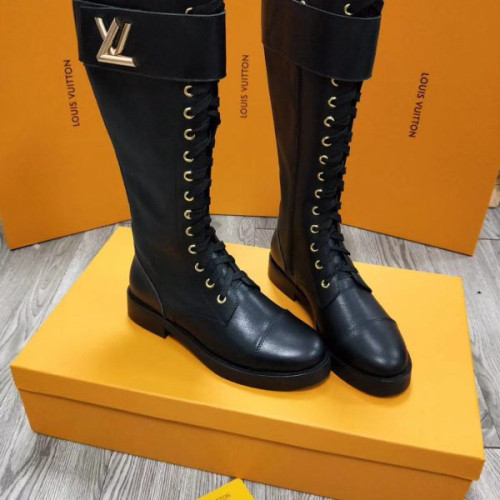 l0*is-V*t0n-boots-21