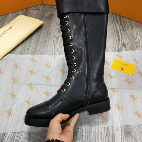 l0*is-V*t0n-boots-21