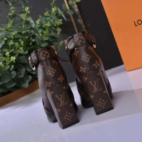 l0*is-V*t0n-boots-23