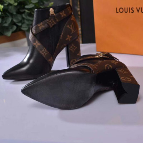 l0*is-V*t0n-boots-23