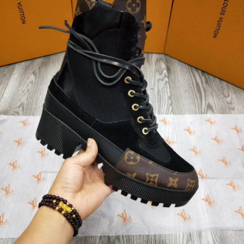 l0*is-V*t0n-boots-4