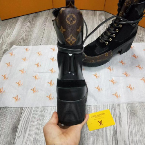 l0*is-V*t0n-boots-4