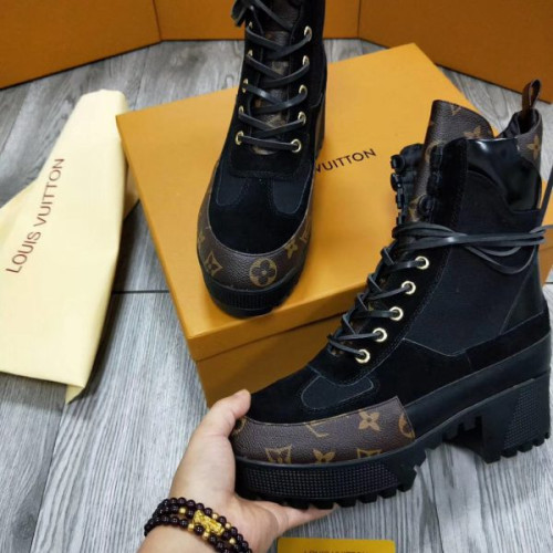 l0*is-V*t0n-boots-4