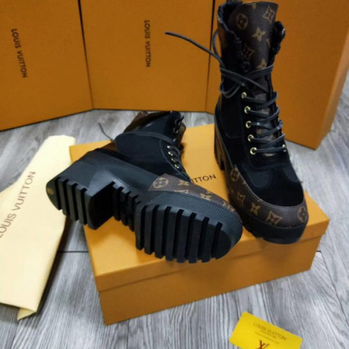 l0*is-V*t0n-boots-4