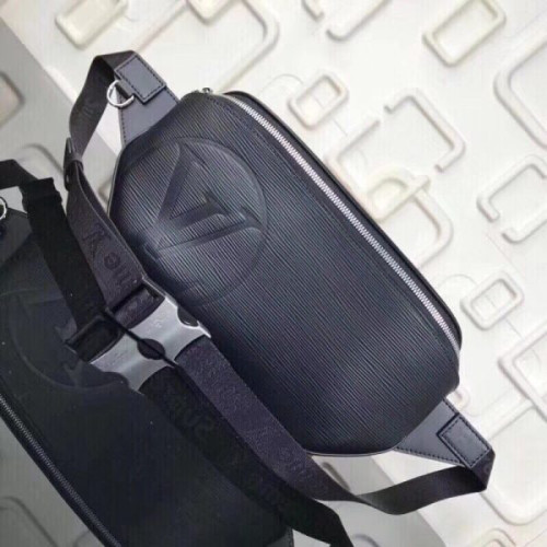 l0*is-V*t0n-bumbag-pocket-3
