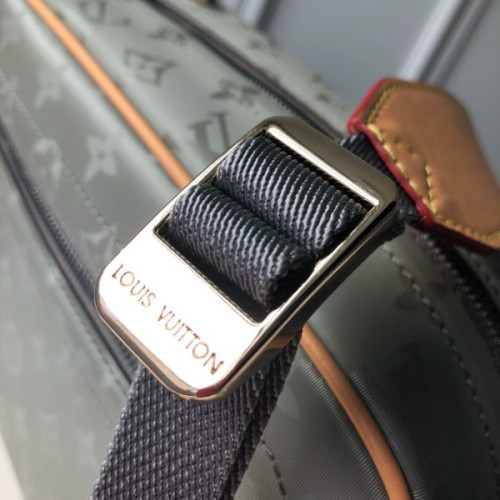 l0*is-V*t0n-camera-bag-3