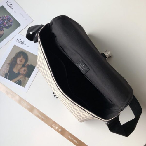 l0*is-V*t0n-camera-bag-5