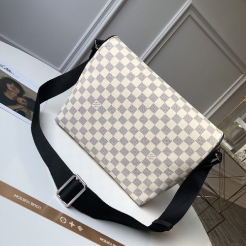 l0*is-V*t0n-camera-bag-5