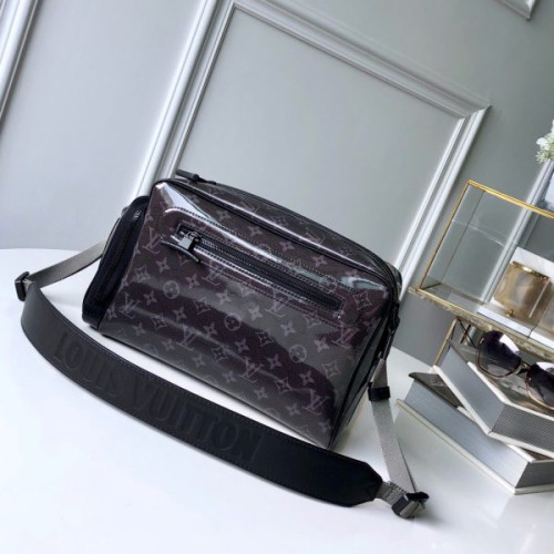 l0*is-V*t0n-camera-bag